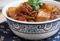 信阳老周炖菜吃瓜,一锅炖出人间烟火，一瓜品味岁月静好