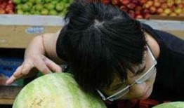 挑瓜吃瓜拍照图片大全,挑瓜吃瓜拍照瞬间，尽收眼底